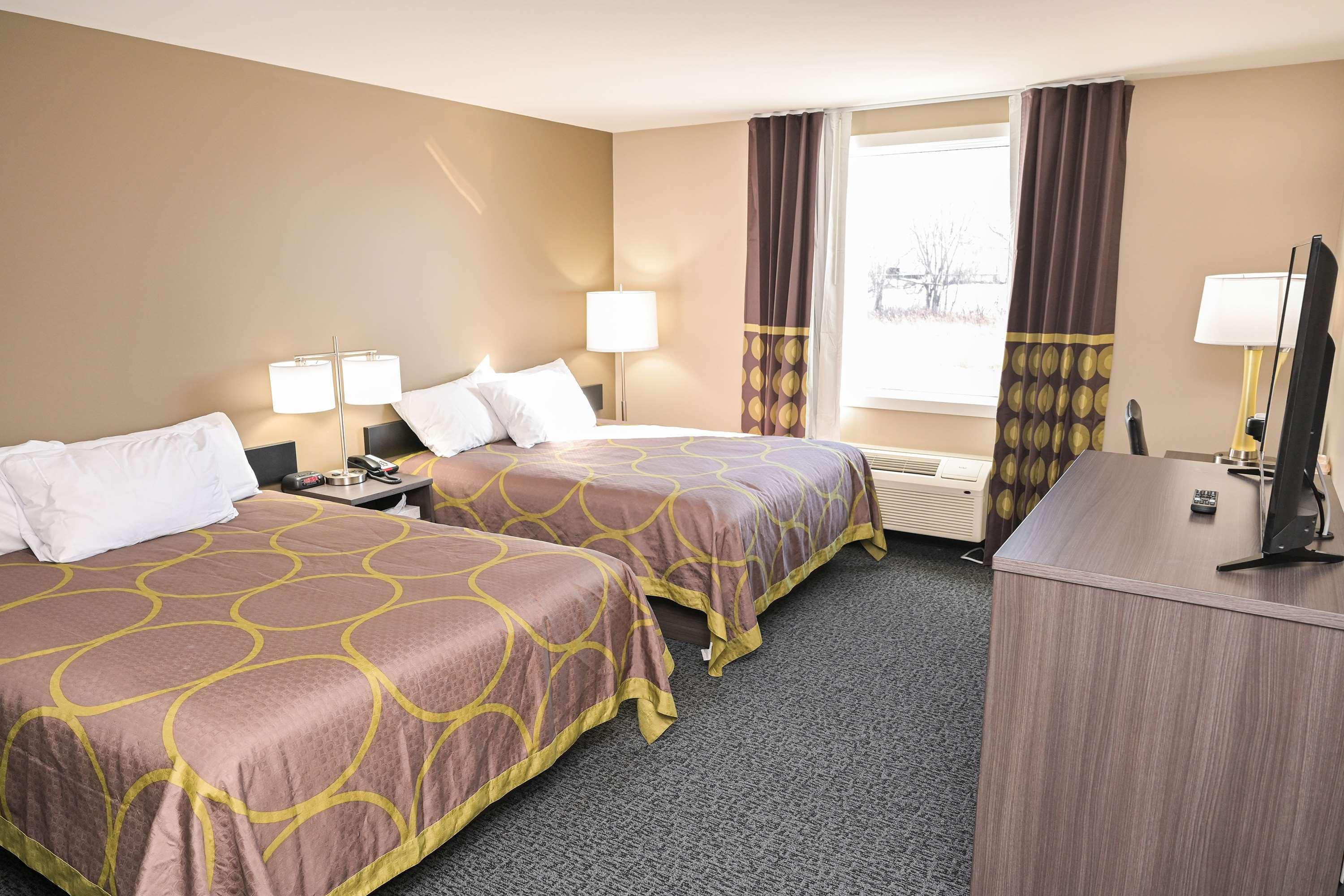 Super 8 By Wyndham Moosonee Hotell Exteriör bild